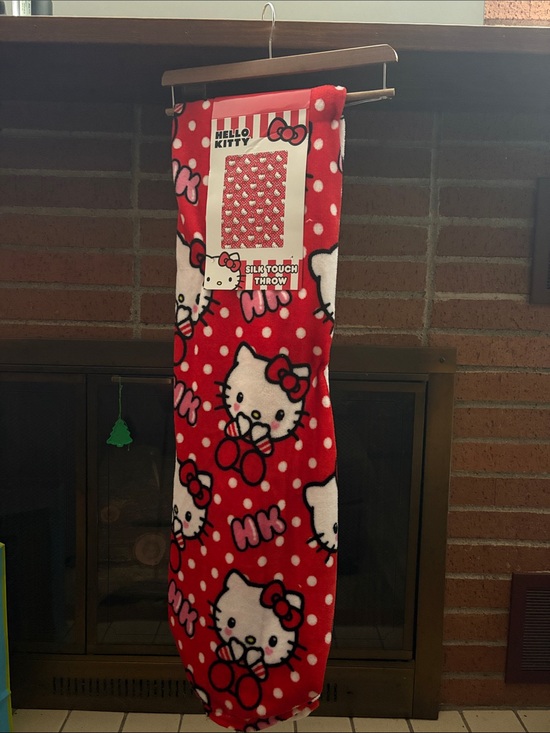 Hello Kitty Other - Hello Kitty Red and White Polka Dot Plush Throw